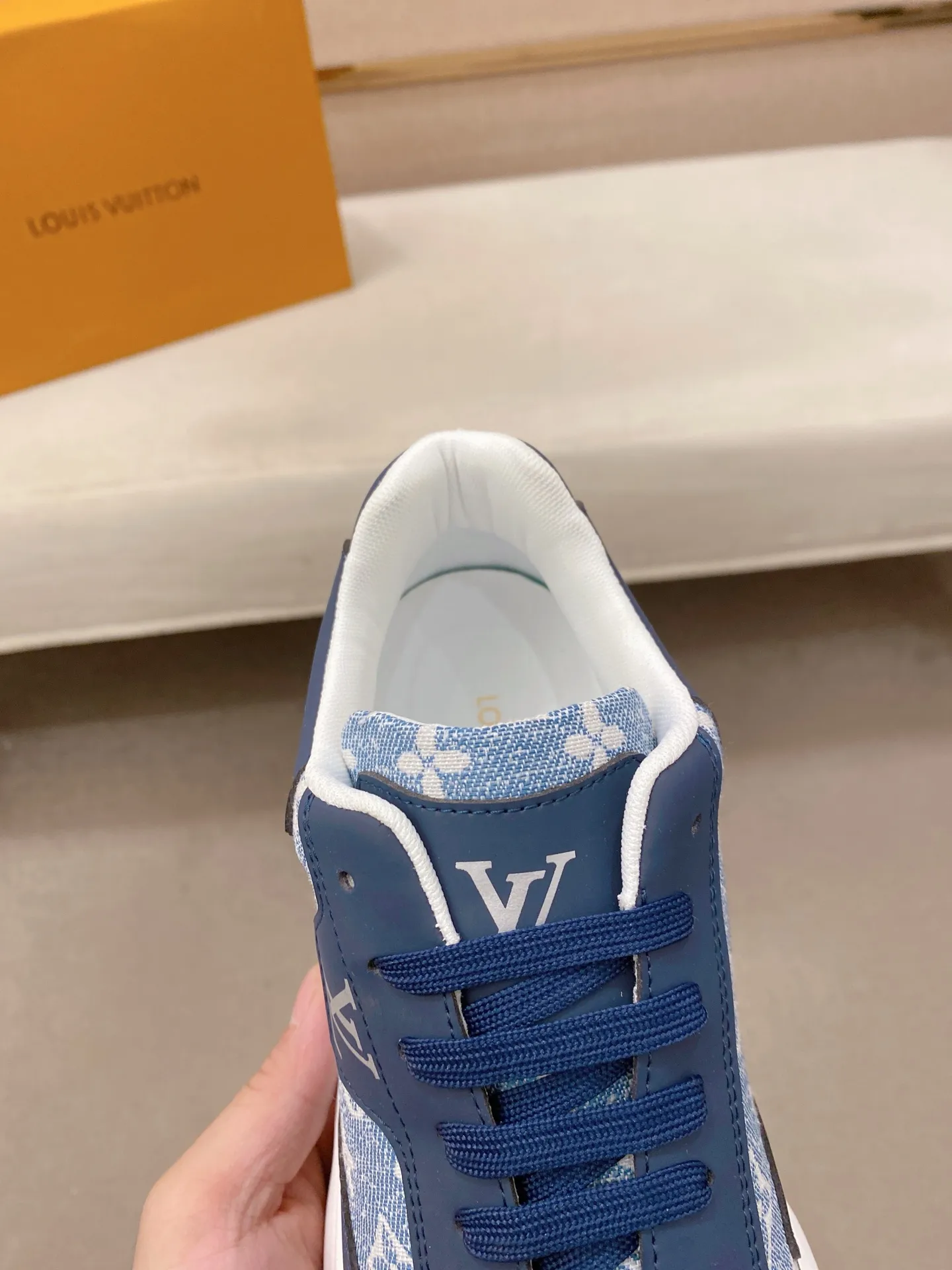 Men's shoes💰 462💰louis vuitton (Louis Vuitton/lv)🔍🔍The new counters are on sale at the same time. The uppers are imported from Italy. ⃣️Re-engraved🇮🇹💪💪, ⚠Sole: The original sole is specially provided by the original factory, the exclusive movable molded sole is super comfortable, ⚠Original and single goods 🔍high quality, you can enter and leave the counter at will, welcome to compare⚠. Code number: 38-44 (45/customized, non-refundable)